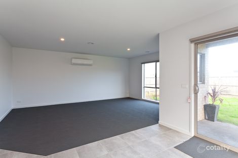 Property photo of 5 Tulloch Street Drouin VIC 3818