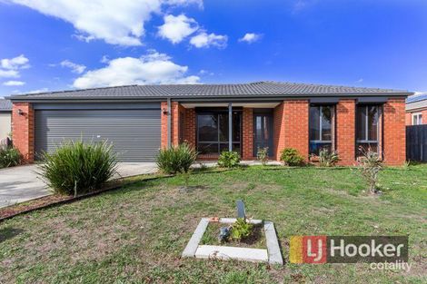Property photo of 8 Glenaire Crescent Cranbourne West VIC 3977