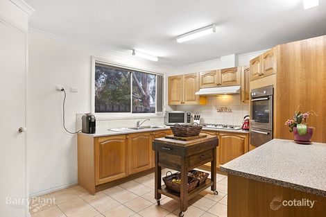 Property photo of 2/11 Emerald Court Narre Warren VIC 3805