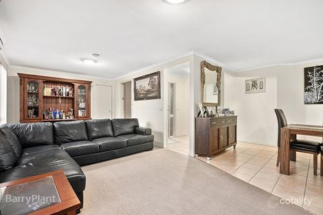 Property photo of 2/11 Emerald Court Narre Warren VIC 3805