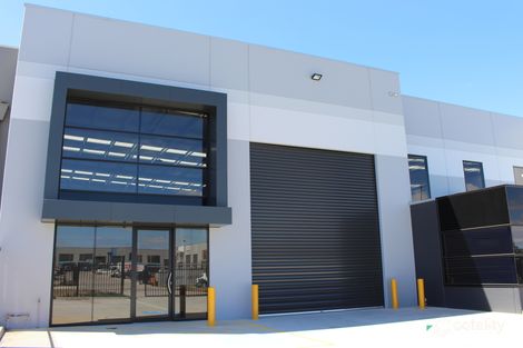 4b Commercial Dr, Pakenham, VIC 3810