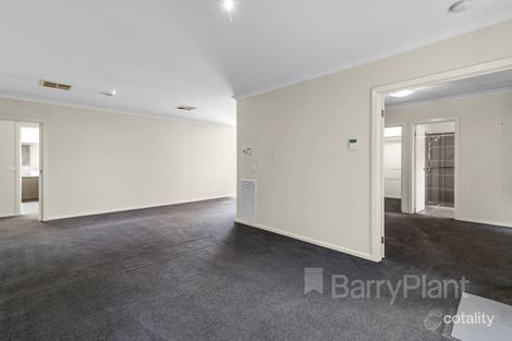 Property photo of 2 Elder Grove Boronia VIC 3155