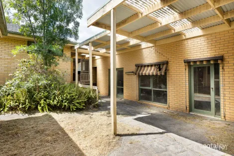 Property photo of 2 Emily Court Croydon VIC 3136