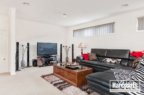 Property photo of 26 Hawkeseye Way Cranbourne East VIC 3977