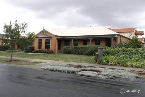 Property photo of 1 Kororoit Approach Caroline Springs VIC 3023