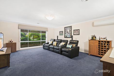 Property photo of 6 The Dell Narre Warren North VIC 3804