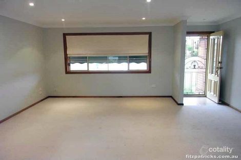 Property photo of 5 Girraween Mews Glenfield Park NSW 2650