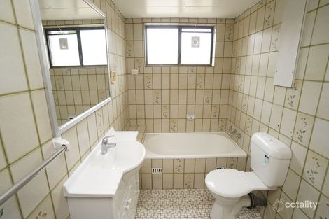 Property photo of 4/6-8 Fairlight Avenue Fairfield NSW 2165
