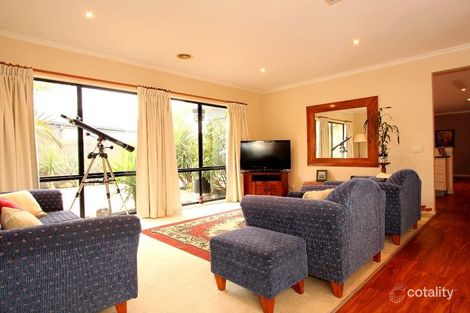 Property photo of 16 Formby Place Cranbourne VIC 3977