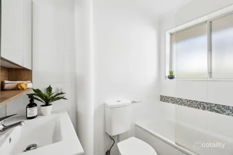 Property photo of 4/25 Sturdee Parade Dee Why NSW 2099