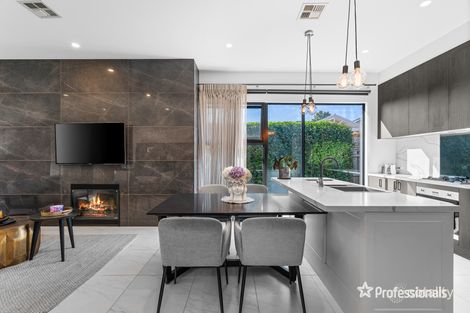 Property photo of 2/1 Woodlea Street Doncaster East VIC 3109
