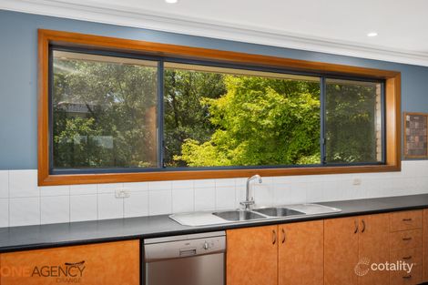 Property photo of 2 Bilton Place Orange NSW 2800