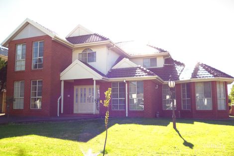 Property photo of 2 Minato Place Taylors Lakes VIC 3038