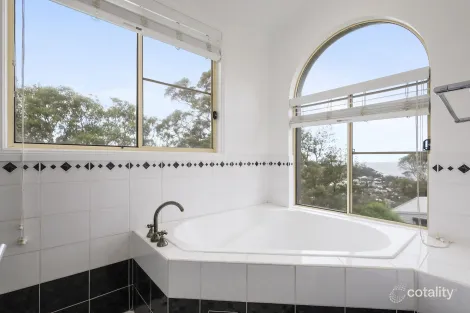 Property photo of 2 Lucia Avenue Copacabana NSW 2251