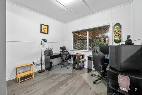 Property photo of 27 Duncan Street Riverview QLD 4303