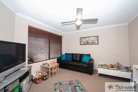 Property photo of 51 Kelston Way Australind WA 6233