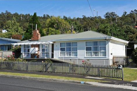 Property photo of 24 Raminea Road Lindisfarne TAS 7015