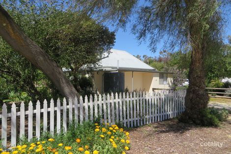 Property photo of 14 Elder Street Auburn SA 5451