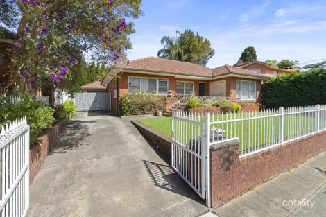 2b Clarence St, Burwood, NSW 2134
