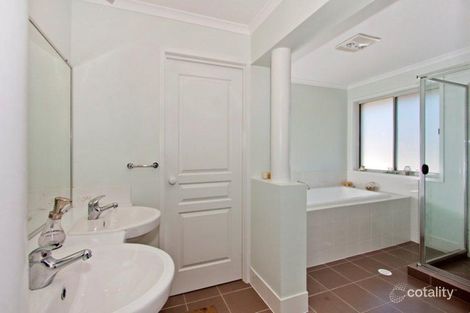 Property photo of 110 Botanical Circuit Banora Point NSW 2486