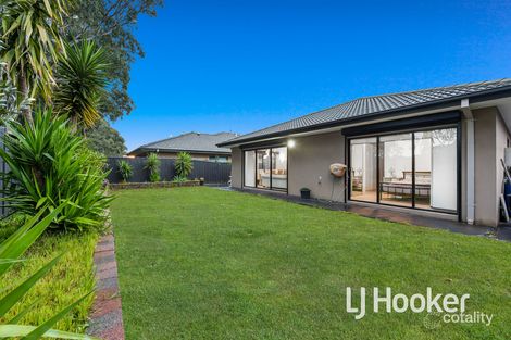Property photo of 53 Warrego Circuit Sandhurst VIC 3977