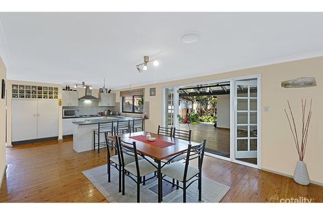 Property photo of 18 Bundilla Parade Berkeley Vale NSW 2261