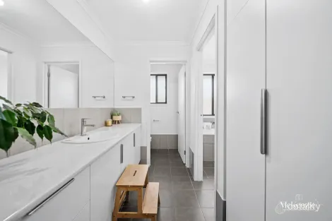 Property photo of 2 Hanne Street Eyre SA 5121