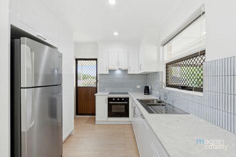 Property photo of 6 Richard Avenue Hackham SA 5163