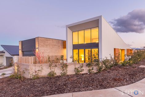 2 Chipp St, Coombs, ACT 2611