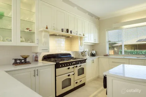 Property photo of 2 Kestrel Drive Highfields QLD 4352