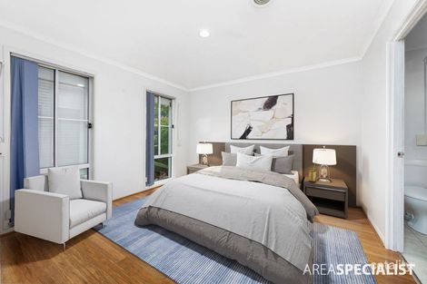 Property photo of 5 Vince Stella Close Cairnlea VIC 3023