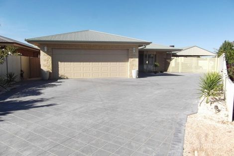 Property photo of 7 Thomas Court Deniliquin NSW 2710