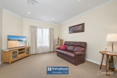Property photo of 2/18 Kauri Grove Glen Waverley VIC 3150