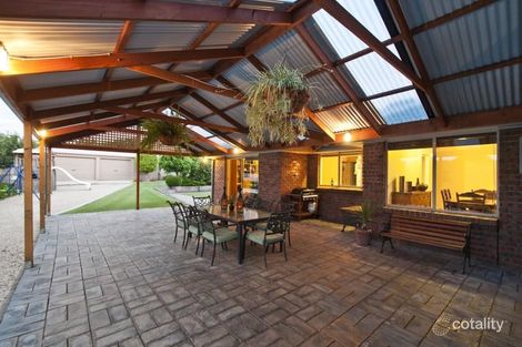 2 Vines Cross Cres, Onkaparinga Hills, SA 5163