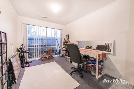 Property photo of 1 Greenbriar Way Cranbourne West VIC 3977