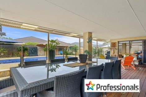 Property photo of 8 Aubun Gardens Caversham WA 6055