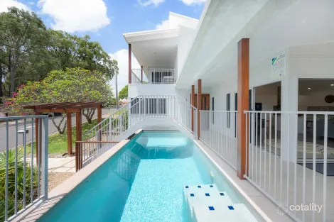 Property photo of 2 Charles Crescent Tannum Sands QLD 4680
