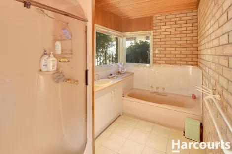 Property photo of 10 Barnes Boulevard Horsham VIC 3400