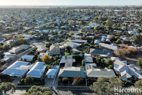 Property photo of 10 Barnes Boulevard Horsham VIC 3400