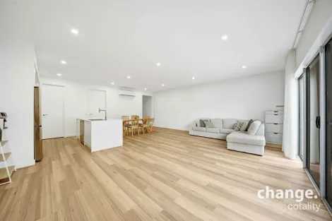 Property photo of 6 Marcela Walk Clyde North VIC 3978