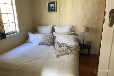 Property photo of 22 Zig Zag Street Red Hill QLD 4059