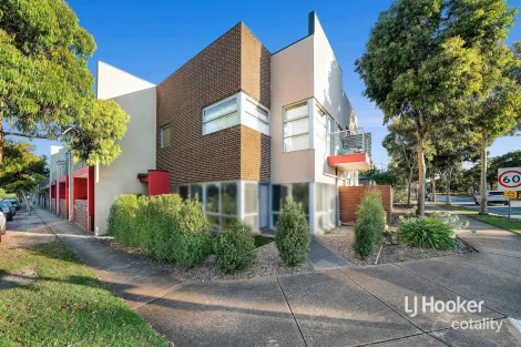 Property photo of 2/45 Tom Roberts Parade Point Cook VIC 3030