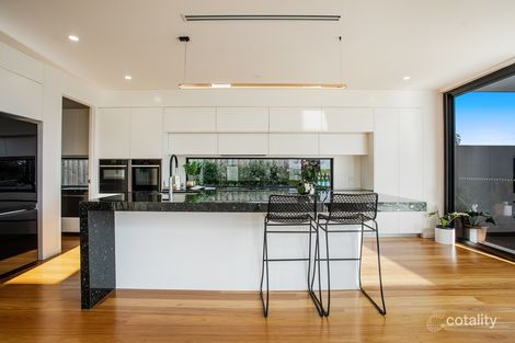 Property photo of 6 Lakeview Boulevard Mermaid Waters QLD 4218
