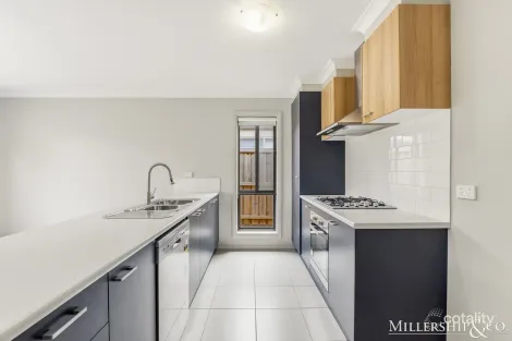 Property photo of 26 Herridge Street Mickleham VIC 3064