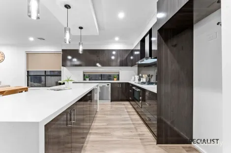 Property photo of 6 Corbett Street Clyde North VIC 3978