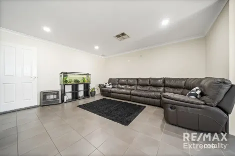 Property photo of 11 Benjamin Crescent Tapping WA 6065