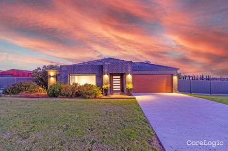 Property photo of 27 Diamond Drive Cardigan Village VIC 3352