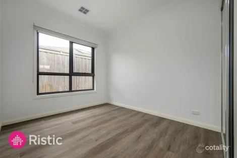 Property photo of 4 Valetta Street Mickleham VIC 3064