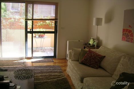 Property photo of 2/18 Cardigan Street St Kilda East VIC 3183