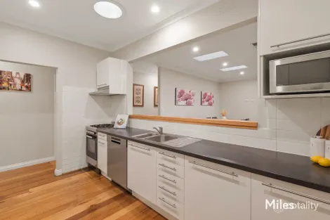 Property photo of 6 Interlaken Parade Rosanna VIC 3084